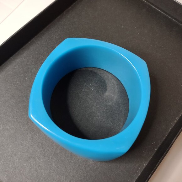 Very Awesome Asymmetrical 8 Inch Vintage Thick Blue Bangle - Picture 6 of 10